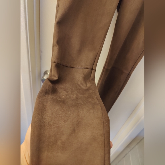 Max Studio Women's Elastic Waist Faux Suede Pant size S - Picture 7 of 13